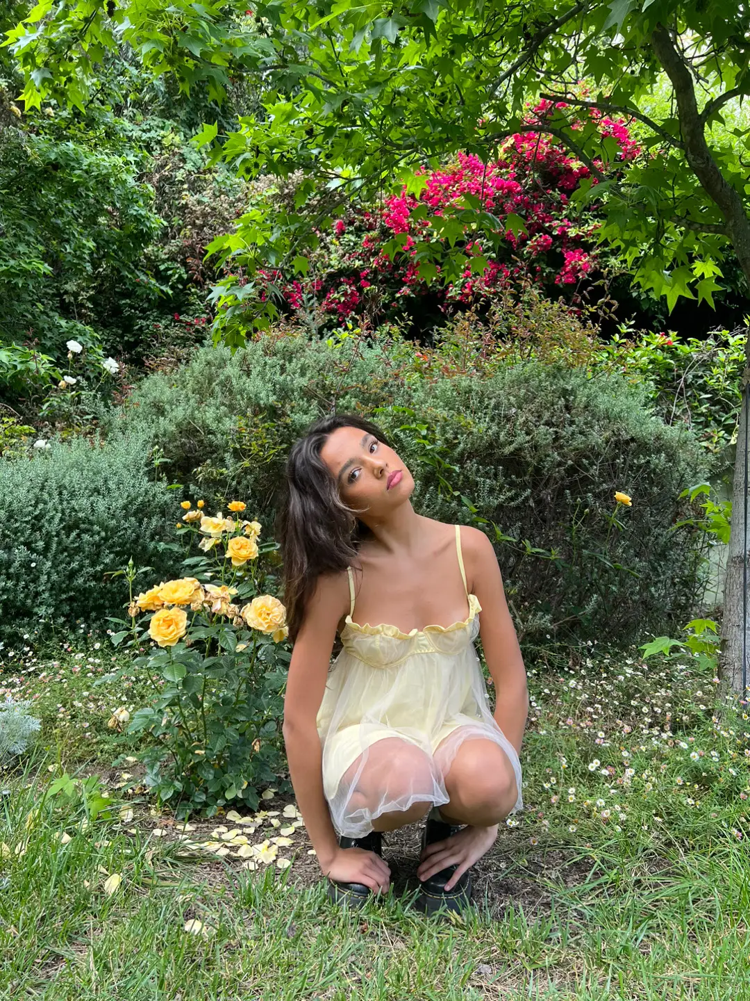 lounging about in Chelsea Thrift vintage 🌺 @liya  
