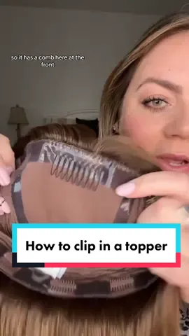 Clipping it in right helps with how comfortable it feels, how natural it looks, and how easy it is to get off 🙌🏼 this topper is the Elana topper and can be purchased online from @MadisonHairCollection ❤️ #hairtoppers #hairtoppersforthinninghair #femalehairloss #thinninghairsolution 