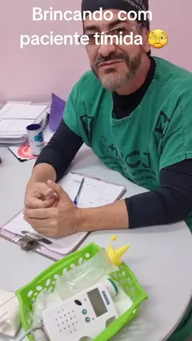 Brincando, quebrando o gelo de pacientes do SUS 😁 #sus #atendimentodiferencia #carinho #empatia #atencao 