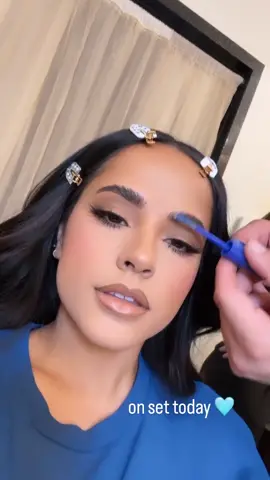 Makeup by me 🫶🏼 on set with my boo! #makeupbygilly #beckyg #makeupbyme 
