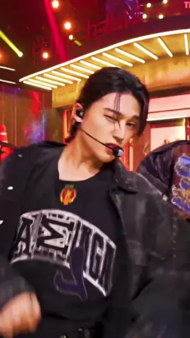 ATEEZ - BOUNCY 🌶🔥 #ateez #에이티즈 #ateez_official_ #atiny #에이티니 #ateezedit #bouncy #ateezbouncy #outlaw #fypageシ #kpop #atinyateez #ateezatiny #foryou #atinyfyp #worldep2outlaw #livestage #ateezpunch