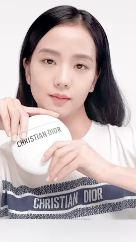 TIME TO PLAY WITH LE BAUME SQUAD    Jisoo, Emma Raducanu, Eunwoo, Nonso, all have atypical career paths, unique and diverse styles of beauty and extraordinary characters. The perfect cast to rewrite the codes of skincare.    #DiorBeauty #DiorSkincare #DiorLeBaume #TimeToPlay 