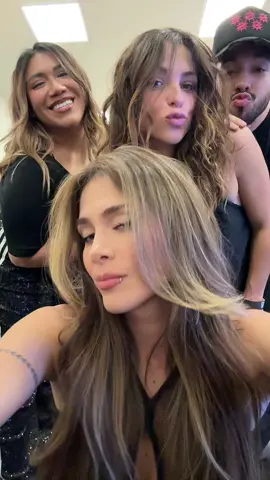 Tenia guardado esto por ahí. Quiero contigo amor. #queserá  @MiKe @Poncho glez @Yessica C. España  y pauliiiiii. 
