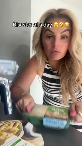 What on earth is gojng on 🤣🤣🫣🫣 #mumsoftiktok #realmum #mumlife #burnt #oops #disaster
