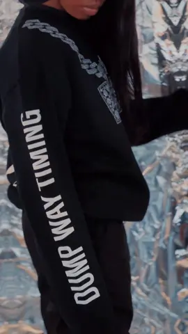 #Flashbackfriday Looking back at the Early 2023 introduction of the DW 23 Bling Edition. High quality streetwear is what this line represents. On a crystal black sweater made entirely of cotton, the single-dimensional DW emblem is imagined. This sweater is now $55 and will be available in shops shortly. #DUMPWAY #DW #BLING  https://dumpwayofficial.myshopify.com