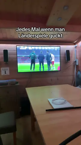 Ich brauche dringend Freunde #deutschland #polen #dfb #dfbteam #diemannschaft #nationalmannschaft  #fussball #bundesliga 