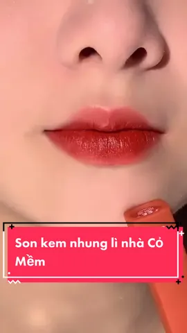 Son Nhung siêu lì. Lành tính lắm nhe #comem #cỏmềm #son #sonkem #sonkemnhung #sonkemnhungli #sonnhung #sonkem #sonli #makeup #trangdiem #trangdiemmoi #news #thinhhanh #trending #xuhuong 