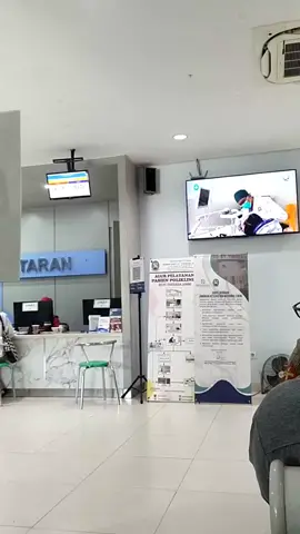 menunggu #rstheresiajambi #theresiajambi 
