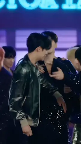 Seventeen - World 🔥🎵#seventeen #svtcarat #carats #seventeencarat #fyp #kpop #kpopsongs #kpopfyp #fypkpopers #fypシ 