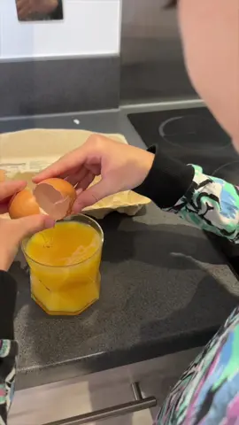 Kid puts egg in his dads orange juice 🤣  #prank #funny 