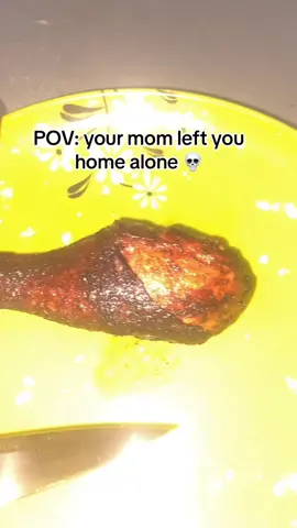 It burnt and still was raw. And it was cold and hot 😭. #foryoupage #fypシ #chicken #cooking #nigeriantiktok🇳🇬 #nigerian #friedchicken #recipes #chickenrecipe @Venus @Perseforshort @✫☼☾𝐧𝐦𝐞𝐬𝐨𝐦𝐚™🌴✝️ @Michelle💕 @Dinmadionne 