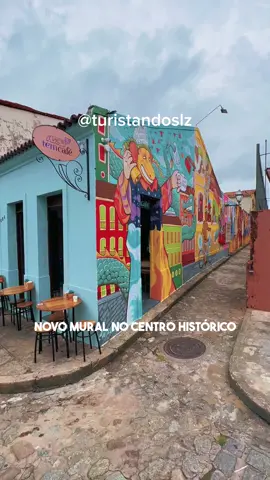 🤩 Novo mural no Cemtro Histórico ✨Cheio de elementos e personagens da nossa cultura e folclore  🎨Feito pelo artista @willbarros  📌Lá funciona o @temcafeslz  📍Rua da Palma, Ao lado do Convento das Mercês Alguém já conhecia? #saoluis #turistandoslz #slzma #maranhao #saoluisdomaranhão #saoluisma #imirante #conhecasaoluis 