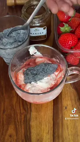 Strawberries, Greek yogurt and manuka honey. So yum #heathyfood #fypシ 