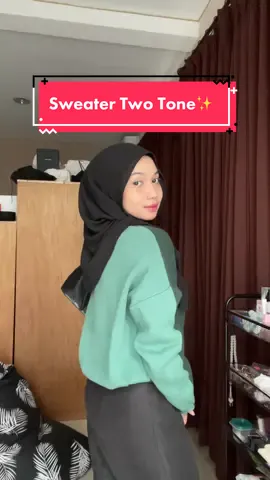 Penemuan terworth it👍🏻 #outfitideas  #sweater #sweatertwotone #outfitoftheday #twotone #knitsweater 