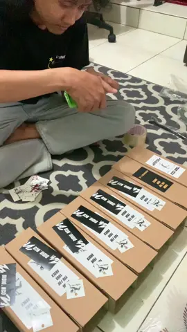 semangat buat kalian yang lagi cari cuan. yang mau bikin brand atau mau buat kaos custom langsung di startbusiness nanti free aksesoris dan kalo kalian beli banyak dapet harga miringg loo🤩🤩 #fyp #kaoscustom #brandkaos #kaosmurah 