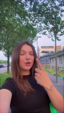 🤪#accadeoggi #CapCut #viral #fyp #italiangirl #andiamoneiperte #morad #estate 