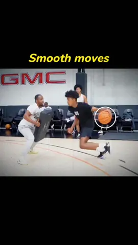 How smooth👏🎒😎#basketball #ballislife #NBA #1v1 #crossover #spin #smooth #hooper #viral #fyp #foryou 