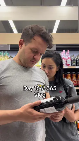 Just another virtual hug ♥️ #charakontochristou #supermarkettiktok #supermarkethaul #supermarketvlog #tiktokvlog #dayinyour20s #athensvlog #airfryer #blackmirror 