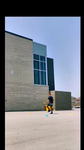 1 touch in a box🎾🧱🎯🧲🎩🧙‍♂️ #fyp #fypシ #reels #viral #tennis #control #art #football #futbol #futebol #Soccer