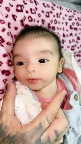 La cara de mi ISABELLA es muy tierna😍