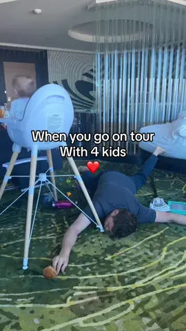 I’m a needy bitch. What can I say ? I’d be miserable without em.  #familyiseverything #myhappyplace #mbhighertour 