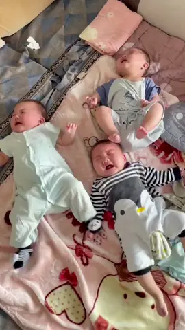 Three babies crying together #babycute @TikTok 