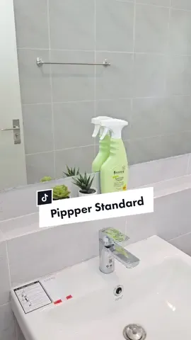 ห้องน้ำสะอาด เหมือนใหม่  ด้วย Pippper Standard น้ำยาล้างห้องน้ำ กลิ่นออเรนจ์ บลอสซั่ม 🍊🍃 สูตรออร์แกนิค ที่ช่วยให้ห้องน้ำบ้านแม่หอมสะอาด ขจัดคราบสกปรกออกง่ายยย  ไม่เปลือ งแรง ไม่แสบจมูก ปลอดภัยกับทุกคนภายในบ้าน #pippperstandard #pineapplepower #งานบ้านที่รัก #พิพเพอร์สแตนดาร์ด #ล้างห้องน้ํา #ไม่เปลืองแรง #บ้านฉัน 