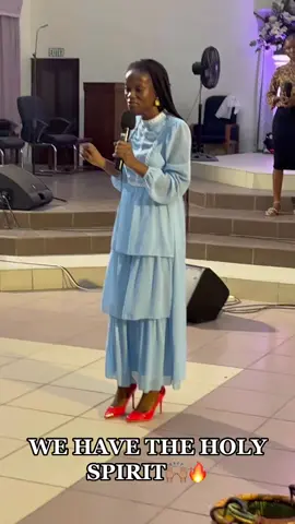 We have the Holy Ghost. He is standing by our side therefore we cannot fail🙌🏽.  Song originally by Prophet Edem #jesus #holyspirit #fearnot #spiritchant #spiritual #chant #christiantiktok #christianity #ghanatiktok #minkakra #sandraboakyeduah 
