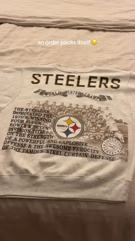 but how sick is this vintage steelers crewneck