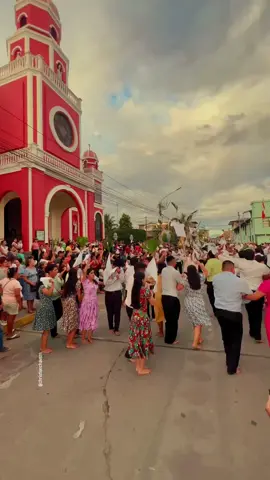 LA FIESTA DE SAN JUAN EN MOYOBAMBA  vídeo: Christian Chavez #selva #selvanegra #selvaperuana #sanjuan #san #juan #fiestas #fiesta #danzas #danza #danzasperuanas #danzasfolklóricas #musica #musicaperuana #musicaperu #feelthemusic #moyo #moyobamba #peru #perú #perù #2023 #paisajes #paisajesnaturales #paisajeshermosos