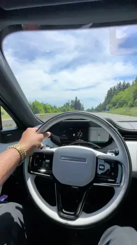Driving the new Range Rover Sport 😍 #newrangeroversport #newcar #rangeroversport #rrsport #rangeroverlifestyle #driving #pov 