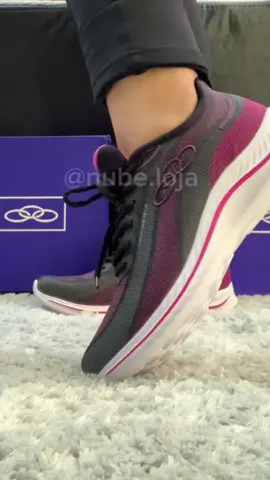 Bora deixar o seu corre do dia a dia mais suave.😍👟 Chegou o Apolis Feminino, feito pra quem tá sempre em movimento. Com a Tecnologia de amortecimento Evasense, que dá aquele conforto absurdamente surreal, além de um design bonitão pra você pisar macio. Garanta iá o seu!😉✨ . Modelos disponíveis em nosso Site, nas lojas físicas e através de nosso canal no WhatsApp (+55 11 94984-0917). Links na bio e stories! #olympikus #tenis #tenisfeminino #teniscomamortecimento #apolis #tendencia #fy