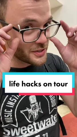 Dont lose sight… literally 🤓🤓 #lifehacks #dontlosesight #tourlyfe #livemusic 