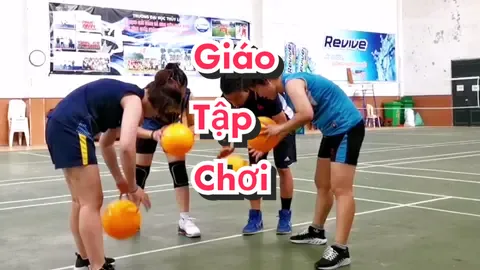 Tập BCH cơ bản đến nâng cao. Bé Giáo tập chơi bóng chuyền hơi #CapCut #volleyball 
