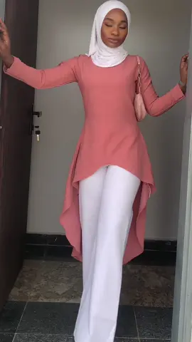 Details>>>>this gorgeous two pieces is available in more colors. Click the link in my bio. #foryoupage #fyp #outfitideas #muslimfashion #viral #goviral 