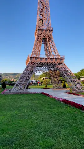 #foryou#restaurant #food  #foryoupage #tiktok #viral #trending #funny #dance #challenge #music