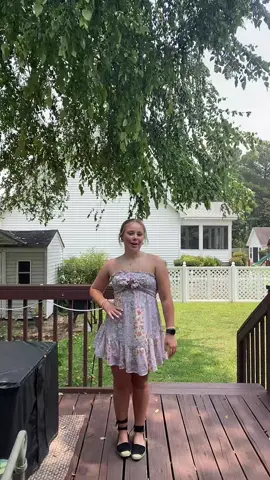 im obessed with this dress… but i cant find it on there website😭 @Hello Molly 
