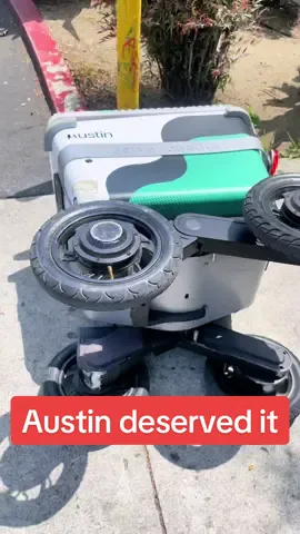 Found out that Austin the food delivery robot deserved his thrashing. #robotics #ai #deliverydriver #ubereats 