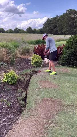 Full YT vid uploaded this morning about this flower bed / golf green reshaping. #flowerbededge 