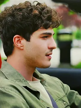First meet ! typiquement romcom 😂 [ #kendidusenaglamaz #turkishseries #goviral ]
