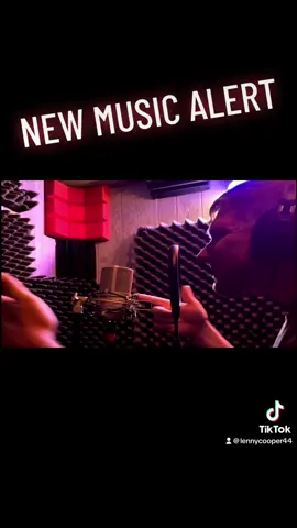 Dropping 4 new songs with my brother @kingery on our ep POCKET KINGS!!!!Friday June 30th! Also featureed on the ep we got @chevy_taylor and Jon Conner im telling yall these song SLAP!!!!! KEEP IT DIRTIFIED!! #lennycooper #kingery #pocketkings  #newmusic  #dirtified #dirtifiedrecords #warhorseentertainmemt #letsgo #fyp  