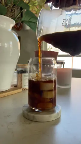 Happy Friday!🤍 #romanticizeyourlife #coffee #coffeeathome #icedcoffee #fridaymorning 