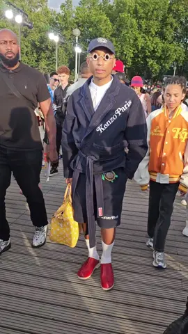 #pharrellwilliams #TikTokFashion #pfw #kenzonigo 