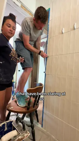 all the tiles are in finally place!! #diyhomeimprovement #housereno #diyhome #renovationseries #tile #bathroomtransformation #howto #DIY #renovationprogress #tiling #bathroomremodel #diyrenovation #renovation #renovationproject #diyreno #firsthomeowner #firsthome #reno #bathroomtile #bathroombeforeandafter 