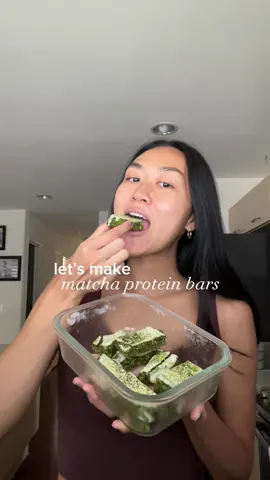 these matcha protein bars are my BEST recipe so far 😋 #matcha #matchatok #matchaproteinbars #proteinbars #matchabars #matcharecipes #matchatiktok #matchagirl #matchalover #matchaasmr #matchablog #EasyRecipes #dairyfree #dairyfreelife #proteinrecipe #proteinpacked #easysnack 