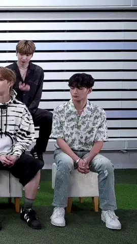 Zayyan ngantuk banget ini di tambah gak ngerti pada ngomong apa jadi tambah ngantuk 🤣🤣 Syuting jam berapa ini ya 🤣🤣 #xodiac #hyunsik #zayyan #lex #gyumin #wain #beomsoo #davin #sing #leo