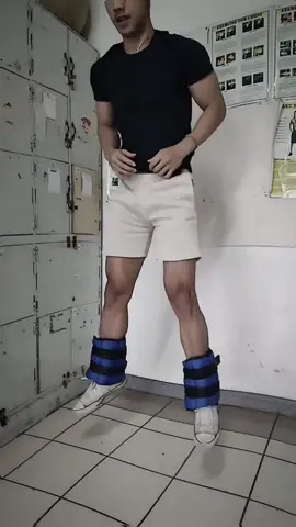 Gusto mo bang mas tumaas ang talon mo? Improve and increase vertical jump using this Ankle Weights check it out in the yellow basket below #tiktokmademebuyit #fypシ #tiktok #tiktokshop #foryoupage #foryou #trending #ankleweights #seo #ankleweightworkout #weights #fyp 