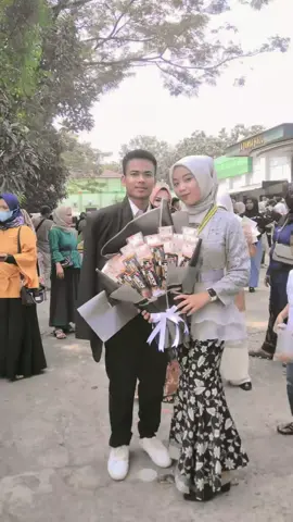 Happy graduation sayang💟🥀 #wisuda2023 