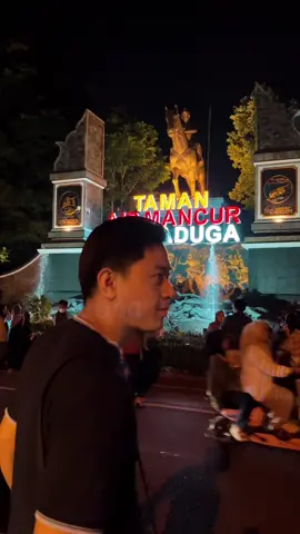 Aku salah kira ternyata #malamminggu #malambantuakutukluluhkandia #purwakarta #situbuleud #wisatakuliner 