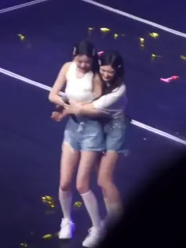 sisters🤧 #wonyoung #leeseo #ive 